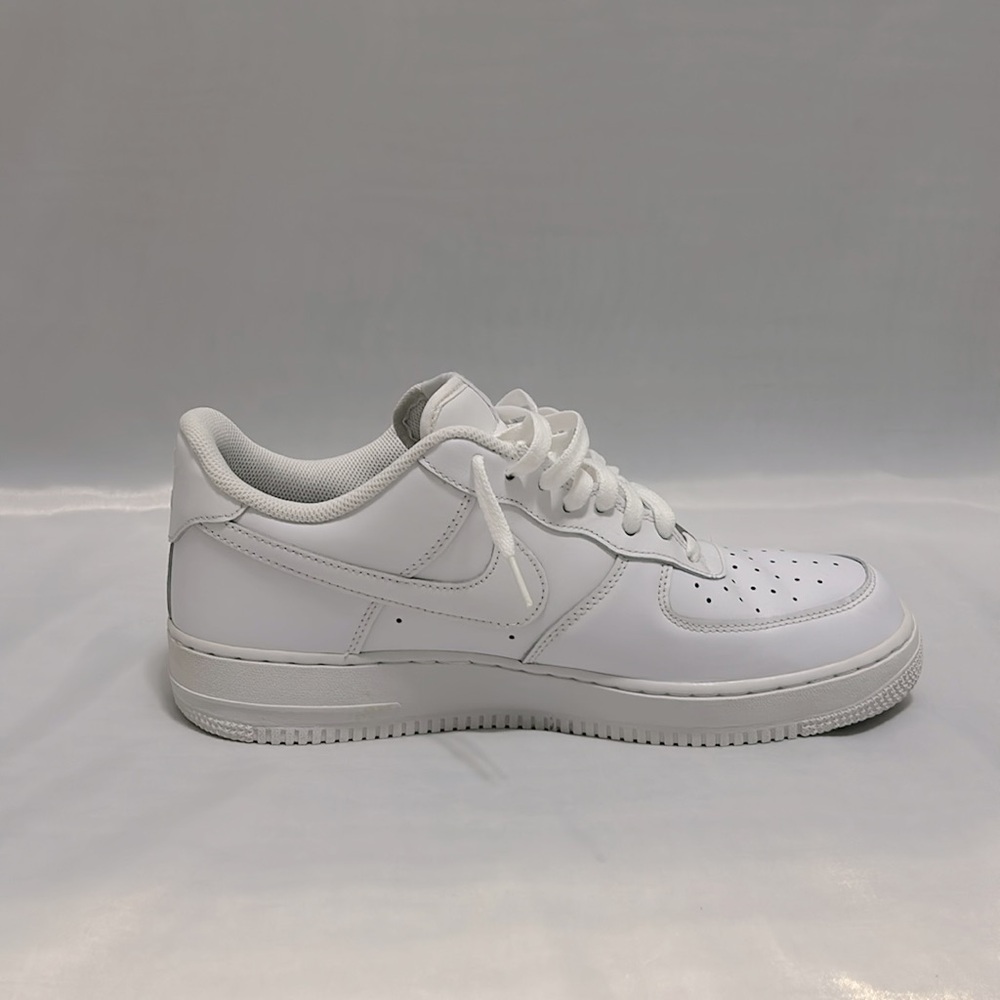 NIKE Air Force 1 ‘07